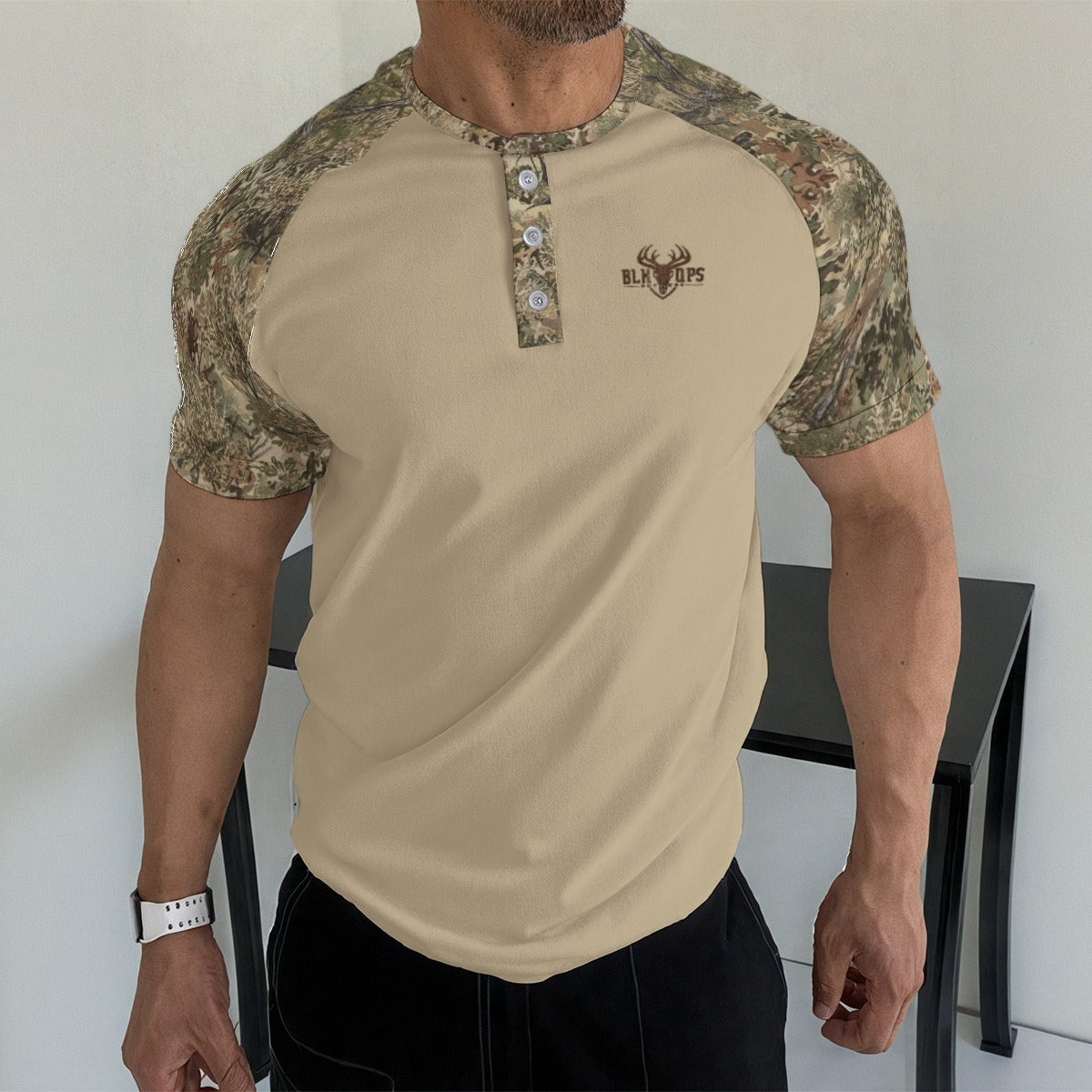 DESERTSTORM T-shirt With Button Closure